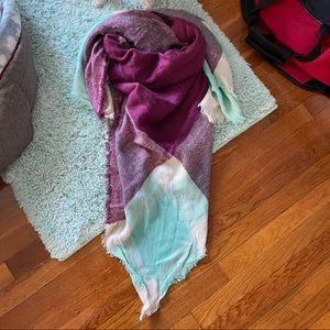 Great used condition blanket scarf